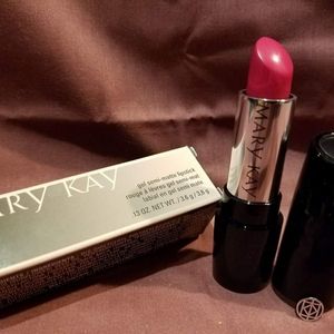 Powerful Pink Semi-Matte Gel Lipstick